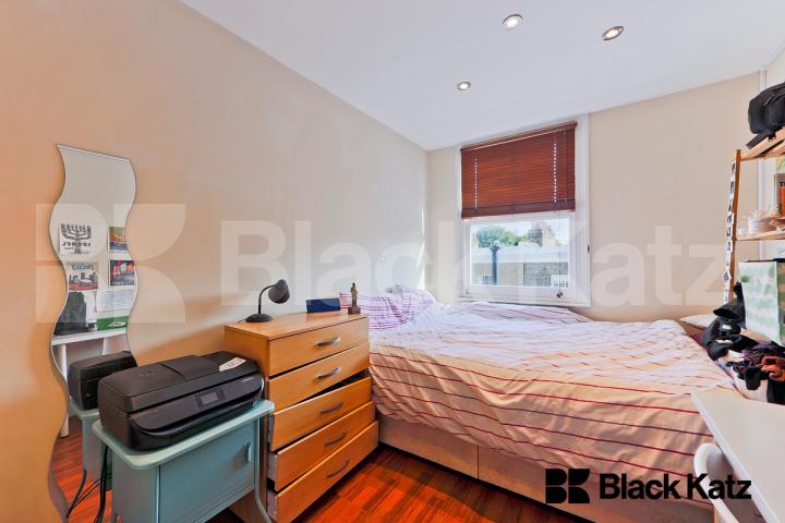 Victorian Conversion arranged over three floors with two bathrooms Stockwell Green, Stockwell